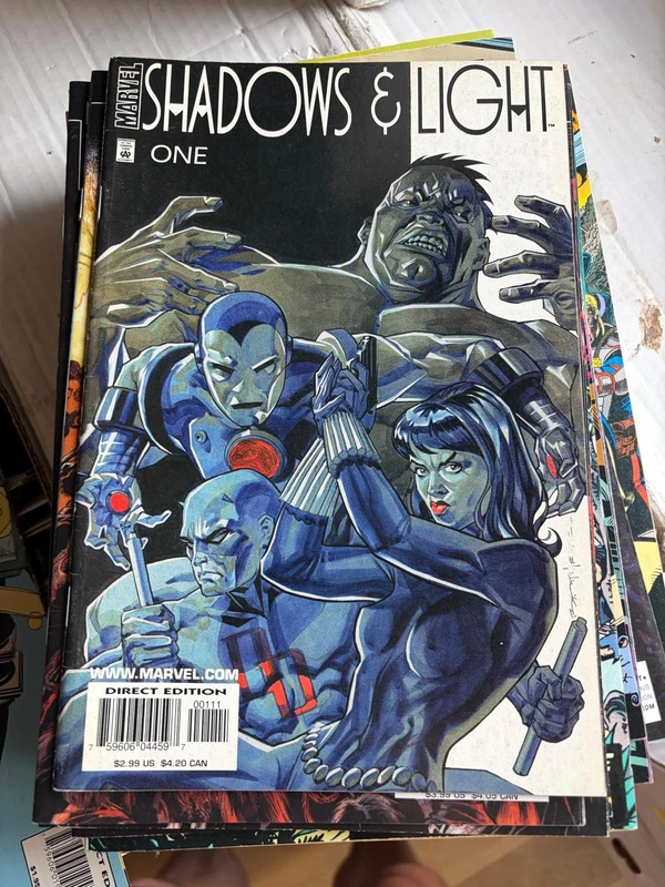 Shadows & Light One — Comic Marvel — Moulin Comics