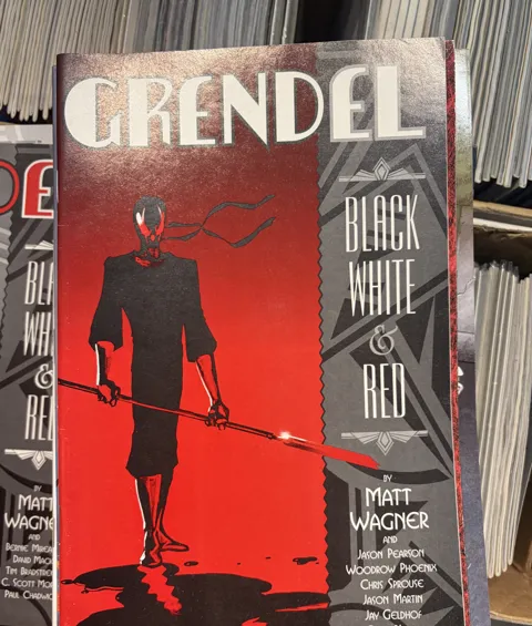 Grendel: Black, White & Red — Grendel